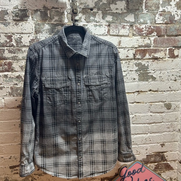 Mens Calvin Klein Jeans Ombré Gray and Black Check Button Down Shirt, size M - Picture 3 of 7